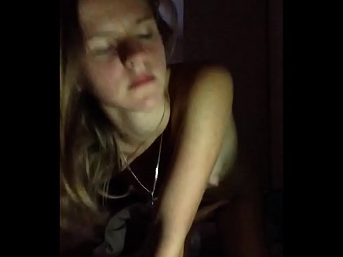 ❤️ Yon ti fi masturbe ak koms ❤️ Videyo pònografi nan nou ☑